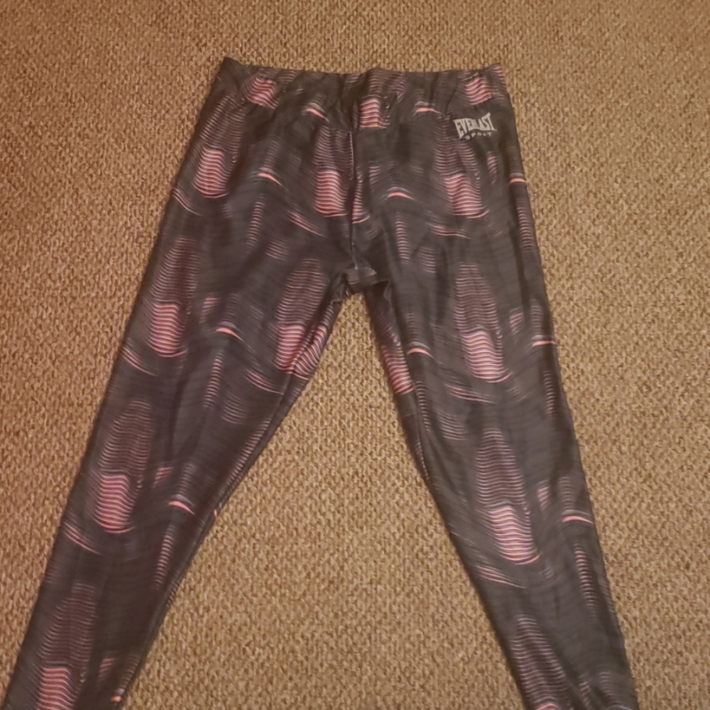 ♡SOLD♡Everlast Sport Capris